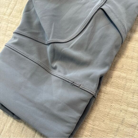 Lululemon Invigorate High-Rise Tight 25" Chambray pockets size 8 - Picture 14 of 14